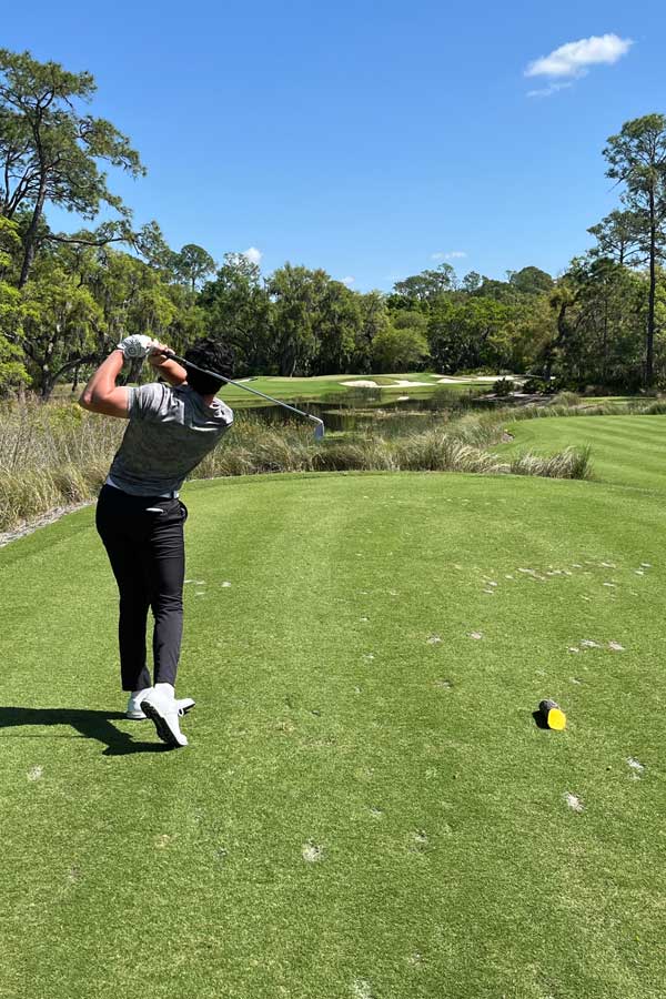 Drew Heinze playing some golf